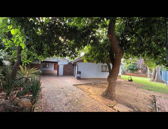 4 BEDROOM HOUSE FOR SALE IN MAGALIESKRUIN